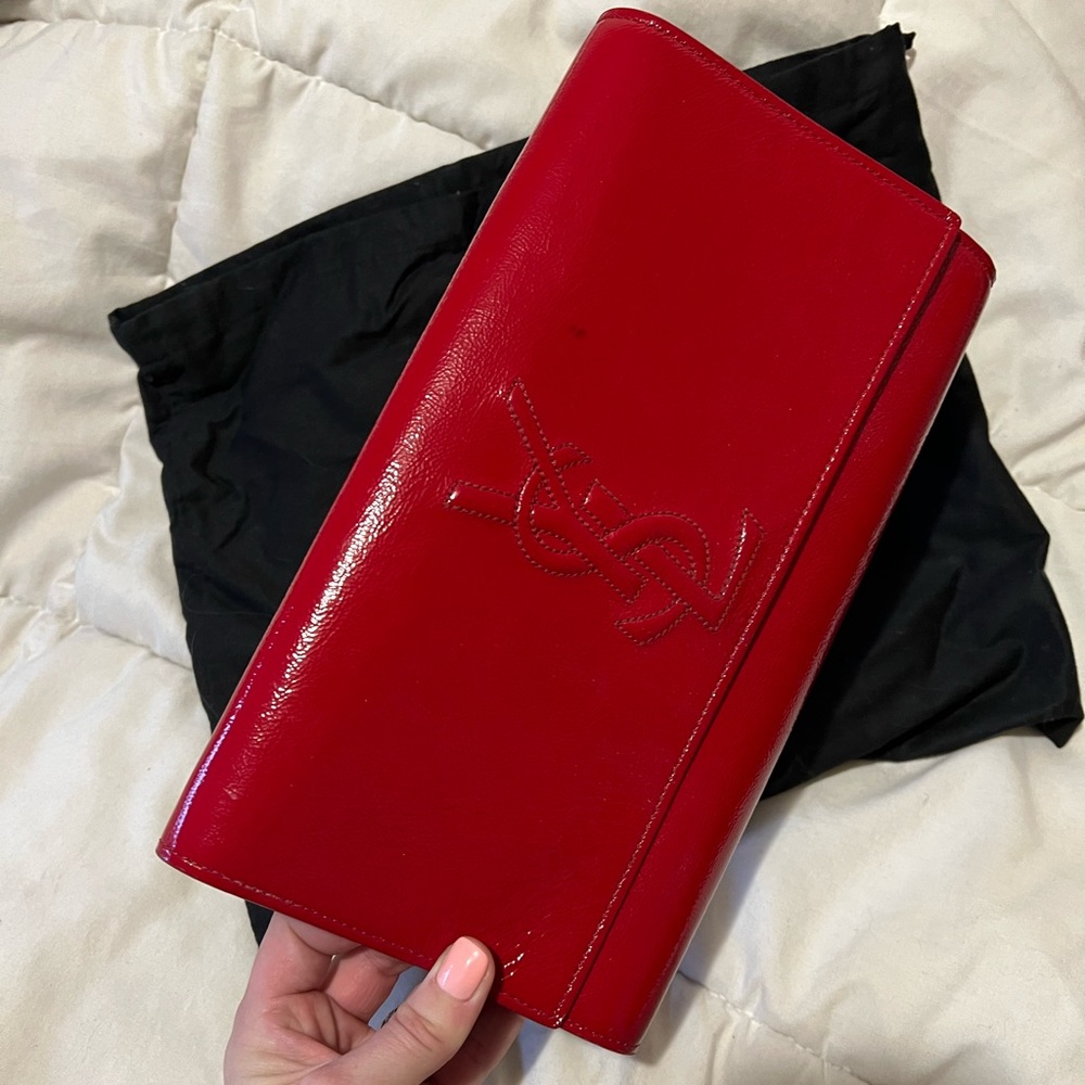 Saint Laurent - Textured Patent Small Belle De Jour Clutch Red